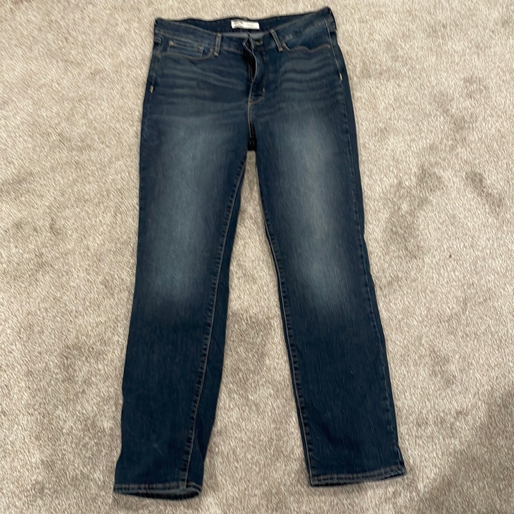 Women’s Signature by Levi Strauss Size 12M